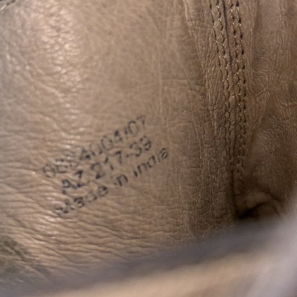 BODEN women’s black leather and cheetah heeled ankle boot size 39 - Picture 7 of 8